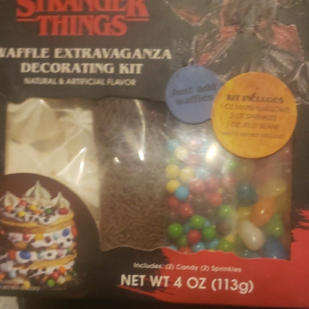 Netflix White and Brown Party Decorations Kit